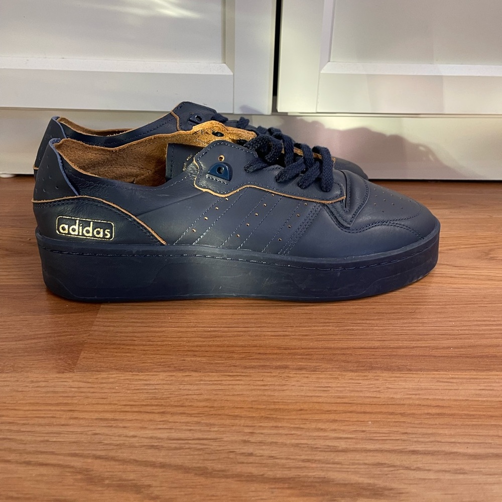 Adidas Men's Dark Blue and Gold Sneakers - Picture 4 of 7
